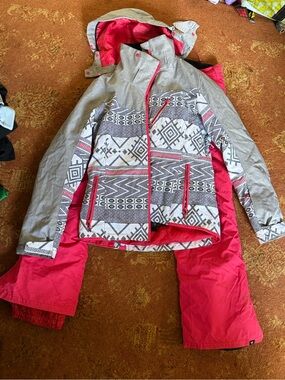 Roxy Girls Gray Patterned Winter Jacket with Pink Accents
